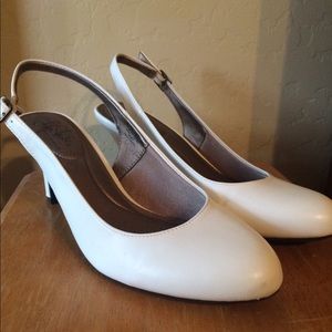 Life Stride heels